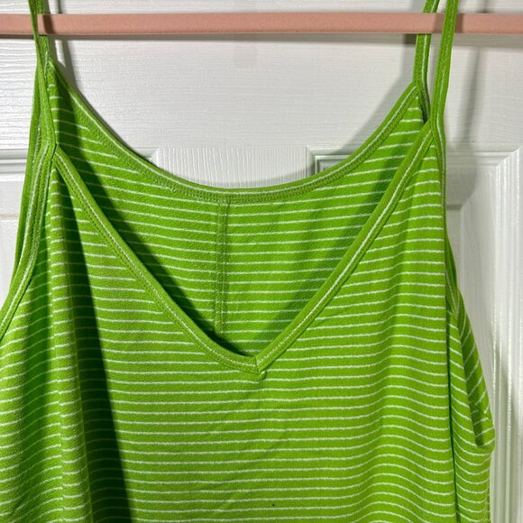Zenana - Reversible flowy Tank Top - Green - 2X - NWOT - Picture 7 of 7